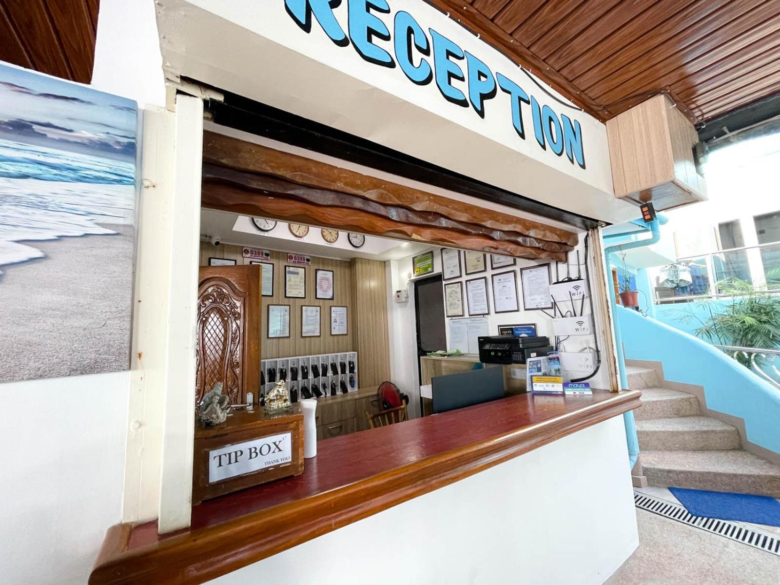 Montani Beach Resort Puerto Galera Powered By Cocotel Екстер'єр фото